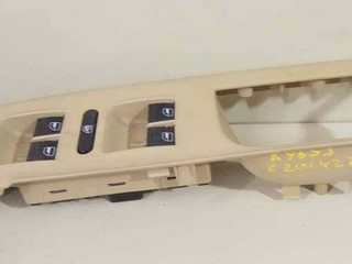 кнопка стеклоподъемника двери передней левой Volkswagen Passat B6 2008, 2.0 л., i, BPY, бензин, АКПП, серый, седан, передний привод, 3C1867171B, 1K4959857B