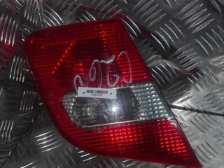 фонарь крышки багажника левый Mitsubishi Carisma 1 поколение [рестайлинг] 2002, хетчбэк 5 дв.