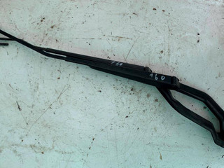 щеткодержатель (поводок стеклоочистителя, дворник) Nissan Almera N16 2001, 1.8 л., i, QG18DE, бензин, МКПП, серебристый, хетчбэк 5 дв., передний привод, 28881BN000, 28886BN000