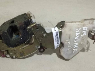замок двери передней правой Nissan Maxima A32 1998, 2.0 л., i, бензин, седан