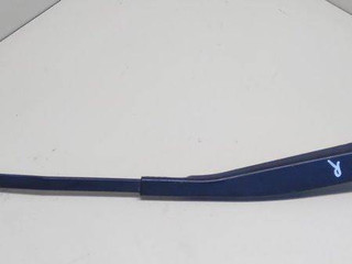 щеткодержатель (поводок стеклоочистителя, дворник) Kia Ceed 1 поколение 2007, 1.4 л., i, бензин, МКПП, хетчбэк 5 дв., передний привод, 983211H000