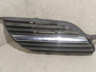 решетка радиатора Nissan Almera Tino V10 2003, 62320BU000