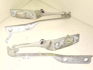 петля капота правая Peugeot 307 1 поколение 2005, 1.6 л., HDi, 9HZ (DV6TED4), дизель, 5МКПП, серебристый, универсал, передний привод, 7912A8