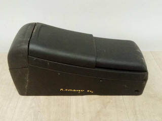подлокотник Mitsubishi Outlander 1 поколение 2004