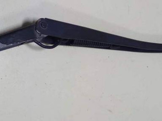 щеткодержатель (поводок стеклоочистителя, дворник) Daewoo Nubira J150/J190 [рестайлинг] 2002, 2.0 л., MPI, T20SED, бензин, АКПП, золотистый, универсал, передний привод, 96272592