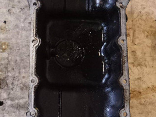 масляный поддон Ford Focus 1 поколение 1998, 1.4 л., i, бензин, 5МКПП, красный, хетчбэк 5 дв., передний привод, 1128431, 1121127