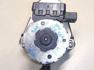 моторчик заслонки печки BMW 3 серия E46 2001, 2.0 л., дизель, МКПП, седан, 8370564