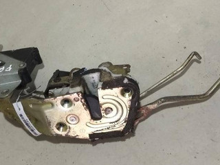 замок двери передней правой Proton Wira 1 поколение 1995, 2.0 л., D, дизель, хетчбэк 5 дв.