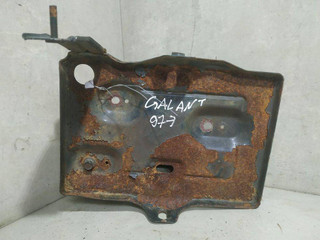 полка аккумулятора Mitsubishi Galant 8 поколение 1998, 1.8 л., i, бензин