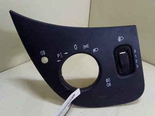корректор фар Mercedes-Benz A-Класс W168 V168.109 2001, 1.7 л., CDi, OM 668.942, дизель, 5МКПП, красный, хетчбэк 5 дв., передний привод, 1685450191