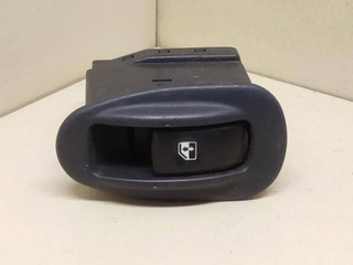 кнопка стеклоподъемника двери задней Hyundai Sonata 3 поколение [рестайлинг] 1997, 620W01530