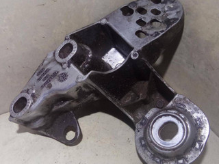 кронштейн двигателя Volkswagen Passat B5 1997, 1.8 л., AEB, бензин, МКПП, синий, универсал, передний привод, 4B0199351A