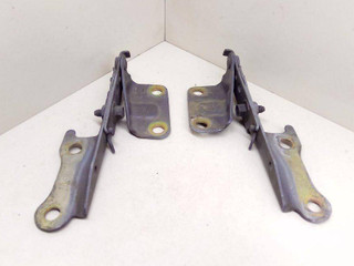 петля капота Mazda Xedos 6 1 поколение 1995