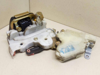 замок двери задней левой Nissan Almera N16 2001, 1.8 л., i, QG18DE, бензин, МКПП, серебристый, хетчбэк 5 дв., передний привод, 0892052-B, 82553BM760