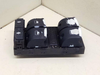 кнопка стеклоподъемника двери передней левой Audi Q7 4L 2007, 3.6 л., i, BHK, бензин, АКПП, белый, внедорожник 5 дв., полный привод, 4F0959851A