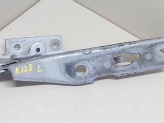 петля капота левая Audi A4 B6 2003, 1.9 л., AVF, дизель, МКПП, универсал, 8E0823301E