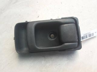 ручка внутренняя передняя правая Nissan Almera N15 1998