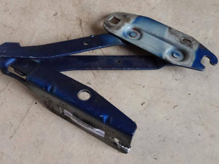 петля капота левая Peugeot 806 1 поколение 1995, 2.0 л., i, бензин, МКПП, синий, минивэн, передний привод, 791241