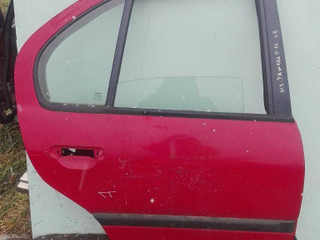 замок двери задней правой Nissan Primera P10 1995, красный, хетчбэк 5 дв.
