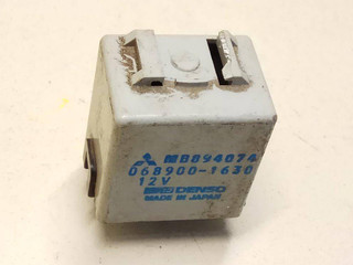 реле (прочие) Mitsubishi Space Wagon 3 поколение (Typ N50) 2000, MB894074, 068900-1630