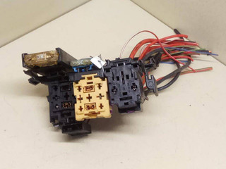 блок предохранителей Audi A6 4A/C4 1997, 150798