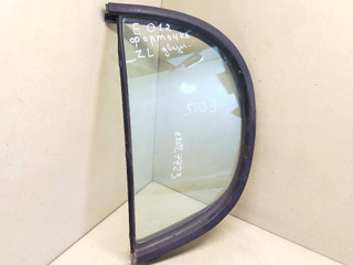 форточка задняя левая Toyota Yaris P1 1999, 1.3 л., i, 2NZ-FE, бензин, МКПП, зелёный, хетчбэк 5 дв., передний привод, 6812452010