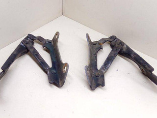петля капота Mazda Xedos 9 1 поколение 1996