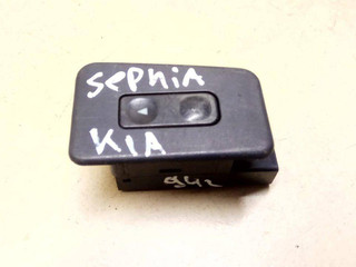 кнопка стеклоподъемника двери задней Kia Sephia 1 поколение 1994, 1.5 л., i, B5, бензин, МКПП, передний привод, 0K20366370D20