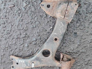 рычаг передний правый Toyota RAV4 2 поколение (XA20) [рестайлинг] 2004