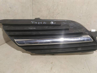 решетка радиатора Nissan Almera Tino V10 2003, 62320BU000