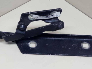 петля капота правая Mercedes-Benz Vaneo W414 2001, 1.6 л., M 166.961, бензин, 5МКПП, темно-серый, минивэн, передний привод, 4148800128