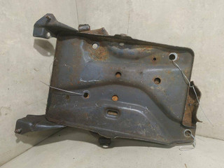 полка аккумулятора Nissan Sunny N14 1991, 2.0 л., CD20, дизель, МКПП, белый, седан, передний привод, 6486057J00