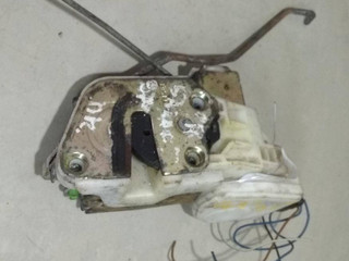 замок двери передней правой Mitsubishi Galant 8 поколение 1998, 2.0 л., i, бензин, седан, MR349179
