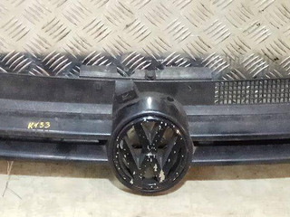 решетка радиатора Volkswagen Golf 4 поколение 1999, 1.9 л., дизель, 5МКПП, хетчбэк 3 дв., 1J0853651D