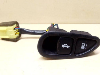 кнопка открытия багажника Hyundai Sonata 4 поколение [рестайлинг] 2003, 93556-3D010