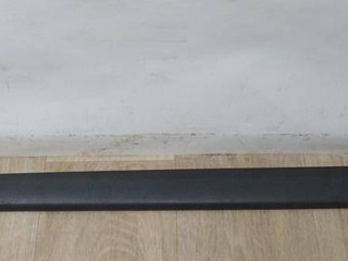 молдинг двери передней правой Nissan Note E11 2008, 808709U000