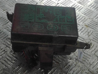 блок предохранителей Mitsubishi Lancer 4 поколение C66A 1992, 1.6 л., i, 4G92 (SOHC 16V), бензин, 5МКПП, бордо, хетчбэк 5 дв., передний привод, NALICHNYI, BEZNALICHNYI, RASCHET