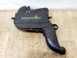 корпус воздушного фильтра Renault Clio 2 поколение 2000, 1.9 л., F9Q 780, дизель, МКПП, белый, хетчбэк 5 дв., передний привод