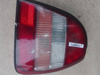 фонарь задний правый Nissan Sunny Y10 1995, хетчбэк 5 дв.
