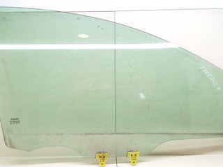 стекло двери передней правой Nissan Note E11 2008, 1.6 л., бензин, МКПП, жёлтый, хетчбэк 5 дв., 43R-000464