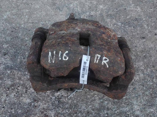 суппорт передний правый Nissan Almera N16 2003, 410012F52A