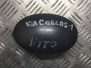 заглушка (решетка) в бампер Kia Carens 1 поколение 2001