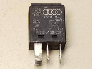 реле (прочие) Audi Q7 4L 2006, 8Z0951253