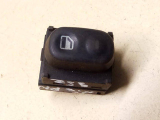 кнопка стеклоподъемника двери передней правой Nissan Primera P10 1995