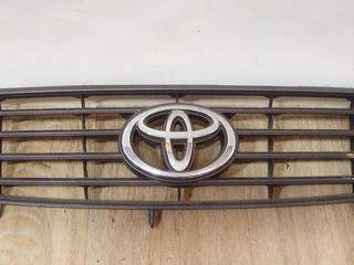 решетка радиатора Toyota Corolla 8 поколение (E110) [рестайлинг] 2000