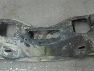 балка подвески передняя (подрамник) Subaru Legacy 2 поколение 1997