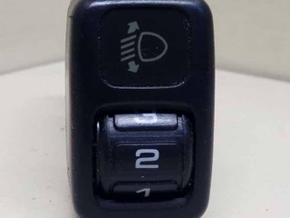 корректор фар Mazda 323 BA [рестайлинг] 1996, 1.3 л., i, B3, бензин, 5МКПП, серебристый, хетчбэк 3 дв., передний привод, BG2L-66-6F0
