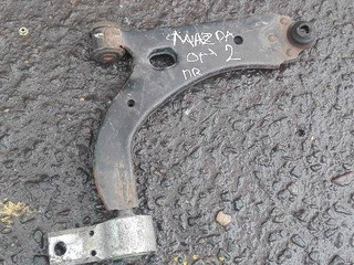 рычаг передний правый Mazda 2 1 поколение 2005