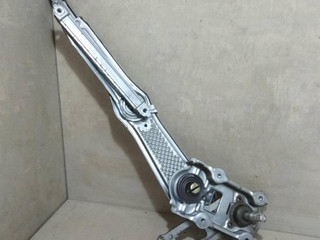 стеклоподъемник передний правый Toyota Yaris P1 2001, 1.0 л., i, бензин