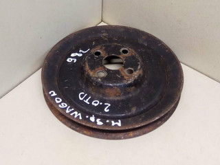 шкив помпы Mitsubishi Space Wagon 2 поколение (Typ N30/N40) 1998, 2.0 л., TD, дизель